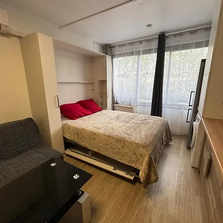 Balcon Des Arenes Apartament *