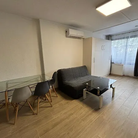 Balcon Des Arenes Apartment